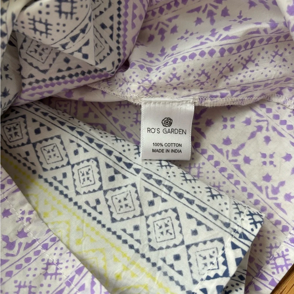 Off-Shoulder Patterned Blouse - Picture 6 of 6